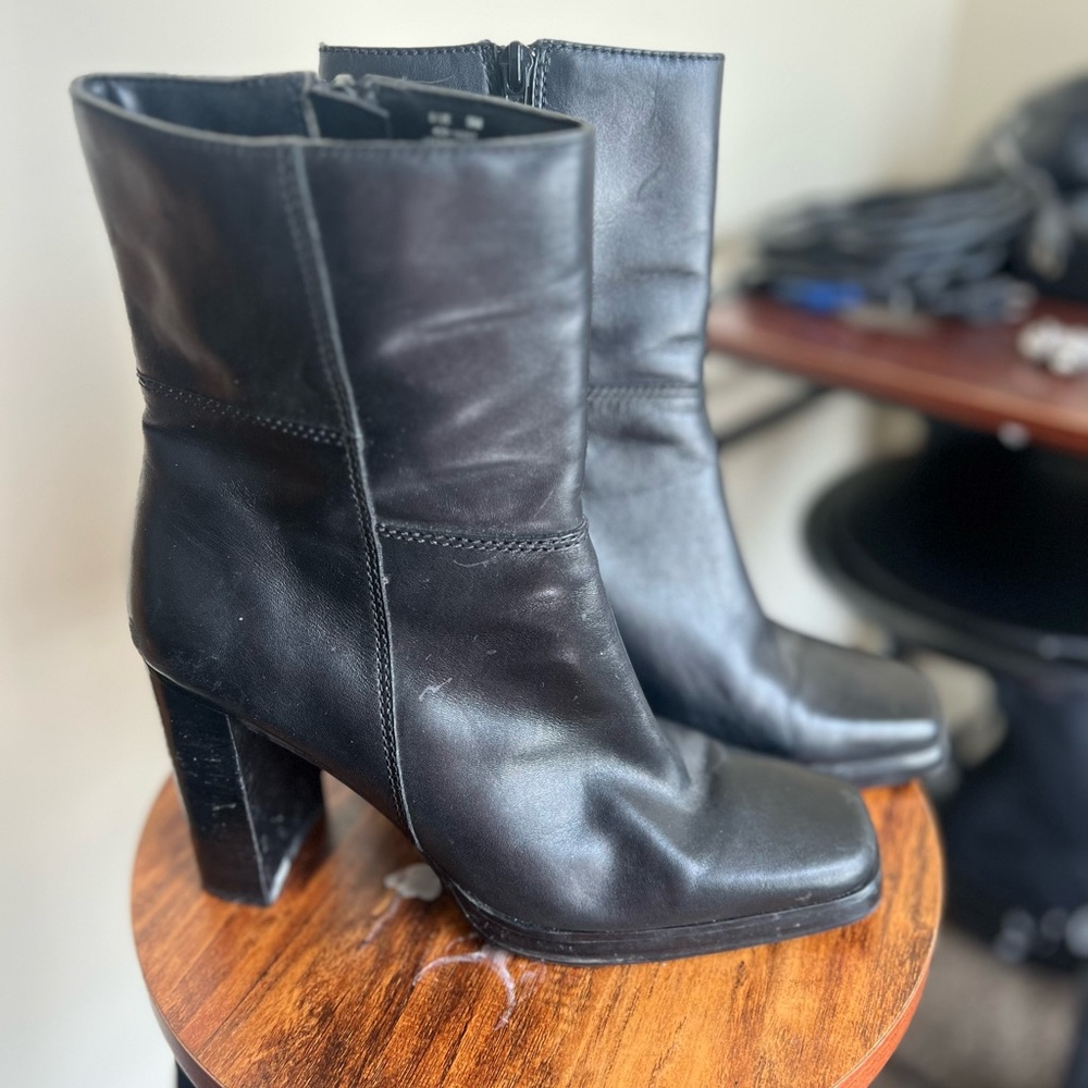 Candies Vintage Black Platform  Leather Heeled Zip Boots Womens Size 9